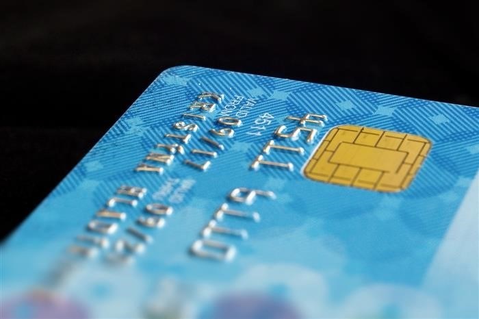 Сколько стоит взять кредитных карт сразу?